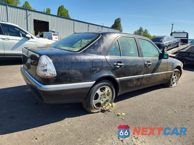 Trzecie zdjęcie samochodu z tyłu: 1995 MERCEDES-BENZ C 280 VIN:WDBHA28E8SF256722 - miniatura