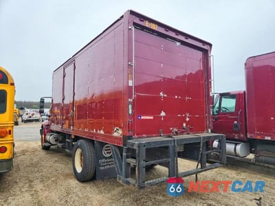Trzecie zdjęcie samochodu z tyłu: 2015 INTERNATIONAL 4300 BOX TRUCK VIN:3HAMMAAN9FL645968 - miniatura