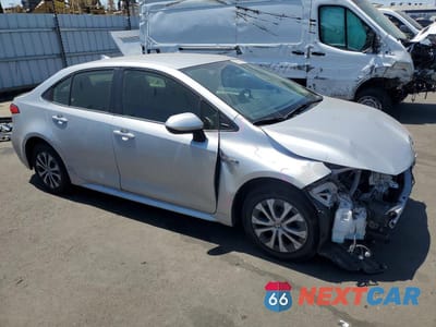 Czwarte zdjęcie samochodu z boku: 2021 TOYOTA COROLLA LE VIN:JTDEAMDEXMJ019655 - miniatura