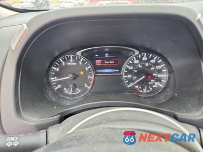 Zdjęcie 9 z 12 samochodu: 2019 NISSAN PATHFINDER SL VIN:5N1DR2MN5KC627976 - miniatura