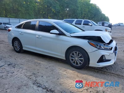 Czwarte zdjęcie samochodu z boku: 2019 HYUNDAI SONATA SE VIN:5NPE24AF1KH741516 - miniatura