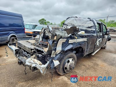 Trzecie zdjęcie samochodu z tyłu: 2022 FORD F350 SUPER DUTY VIN:1FT8W3DT1NEF20970 - miniatura