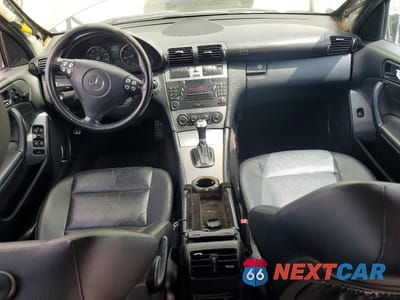 Zdjęcie 8 z 13 samochodu: 2006 MERCEDES-BENZ C 230 VIN:WDBRF52HX6F742805 - miniatura