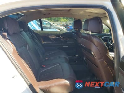 Zdjęcie 10 z 12 samochodu: 2016 BMW 750 XI VIN:WBA7F2C51GG419358 - miniatura