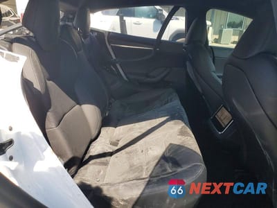 Zdjęcie 10 z 13 samochodu: 2021 TESLA MODEL S VIN:5YJSA1E50MF440212 - miniatura