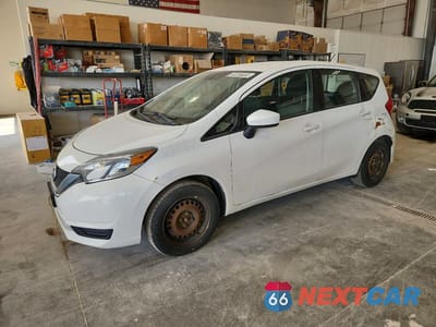 2018 NISSAN VERSA NOTE S 3N1CE2CP1JL364597 - główne zdjęcie licytacji z USA - miniatura
