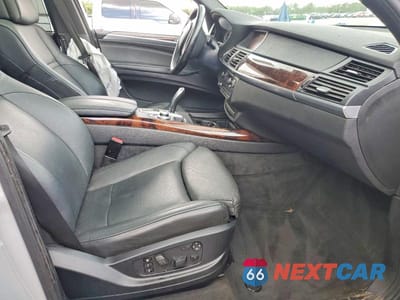 Zdjęcie 7 z 13 samochodu: 2008 BMW X5 4.8I VIN:5UXFE835X8L163863 - miniatura