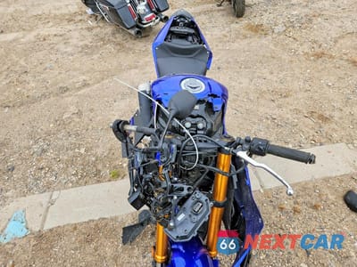 Piąte zdjęcie samochodu w środku: 2019 YAMAHA YZFR3 VIN:MH3RH17Y5KK001610 - miniatura