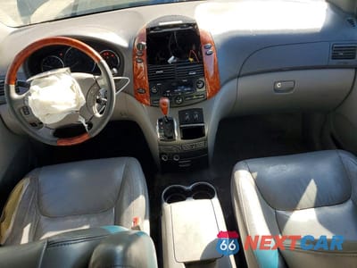 Zdjęcie 8 z 12 samochodu: 2006 TOYOTA SIENNA VAN 2WD VIN:5TDBA22C76S073557 - miniatura