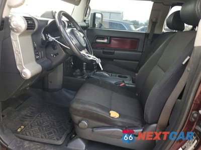 Zdjęcie 7 z 13 samochodu: 2007 TOYOTA FJ CRUISER BASE VIN:JTEBU11F970020257 - miniatura
