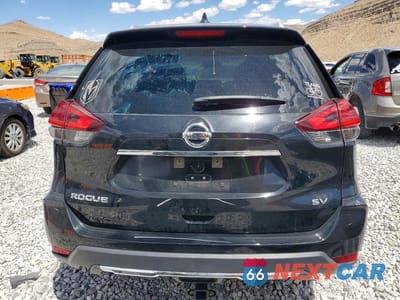 Zdjęcie 6 z 13 samochodu: 2017 NISSAN ROGUE SV VIN:KNMAT2MT2HP522336 - miniatura
