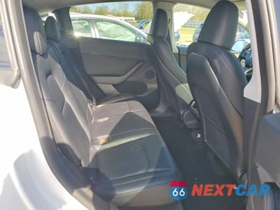 Zdjęcie 10 z 13 samochodu: 2023 TESLA MODEL Y VIN:7SAYGDEE3PF700829 - miniatura