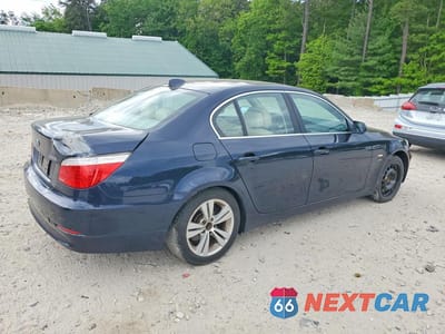 Trzecie zdjęcie samochodu z tyłu: 2010 BMW 528 XI VIN:WBANV1C50AC157951 - miniatura