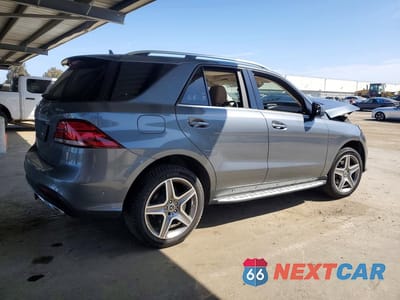 Trzecie zdjęcie samochodu z tyłu: 2017 MERCEDES-BENZ GLE 350 4MATIC VIN:4JGDA5HB0HA933612 - miniatura