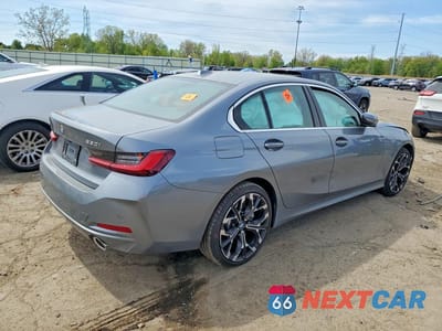 Trzecie zdjęcie samochodu z tyłu: 2025 BMW 330XI VIN:3MW89CW05S8F24283 - miniatura