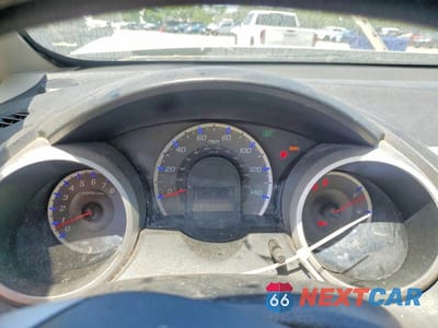 Zdjęcie 9 z 12 samochodu: 2012 HONDA FIT VIN:JHMGE8H36CC035687 - miniatura