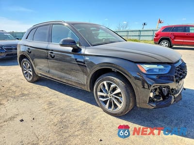 Czwarte zdjęcie samochodu z boku: 2024 AUDI Q5 PREMIUM 45 VIN:WA1GAAFY6R2100131 - miniatura