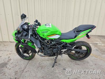 Trzecie zdjęcie samochodu z tyłu: 2025 KAWASAKI EX500 H VIN:ML5EXGH11SDA56819 - miniatura