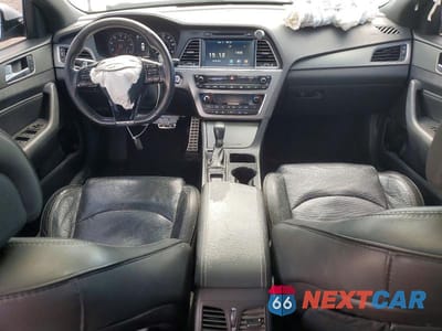 Zdjęcie 8 z 12 samochodu: 2015 HYUNDAI SONATA LIMITED 2.0T VIN:5NPE34AB2FH125193 - miniatura
