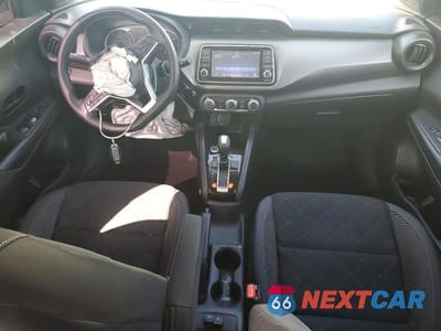 Zdjęcie 8 z 12 samochodu: 2019 NISSAN KICKS S VIN:3N1CP5CU4KL560715 - miniatura