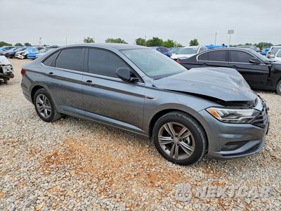 Czwarte zdjęcie samochodu z boku: 2019 VOLKSWAGEN JETTA S VIN:3VWCB7BU0KM221997 - miniatura