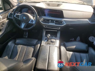 Zdjęcie 8 z 13 samochodu: 2019 BMW X5 XDRIVE50I VIN:5UXJU2C50KLN64677 - miniatura