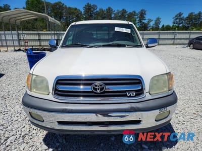 Piąte zdjęcie samochodu w środku: 2002 TOYOTA TUNDRA SR5 V8 VIN:5TBRT34132S280203 - miniatura