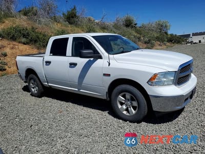 Czwarte zdjęcie samochodu z boku: 2019 RAM 1500 CLASSIC TRADESMAN VIN:1C6RR7KM4KS726528 - miniatura