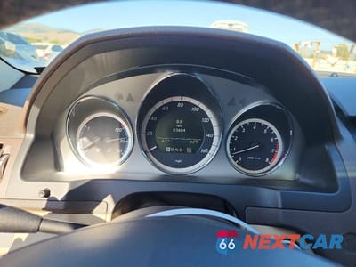 Zdjęcie 9 z 13 samochodu: 2010 MERCEDES-BENZ C 300 VIN:WDDGF5EB6AR119226 - miniatura