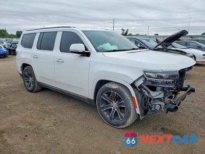 Czwarte zdjęcie samochodu z boku: 2022 JEEP GRAND WAGONEER SERIES I VIN:1C4SJVEJXNS109856 - miniatura