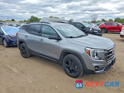 Czwarte zdjęcie samochodu z boku: 2023 GMC TERRAIN AT4 VIN:3GKALYEG2PL264497 - miniatura