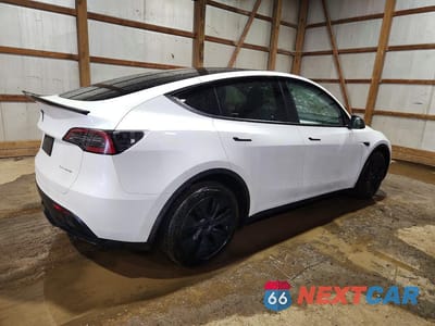 Trzecie zdjęcie samochodu z tyłu: 2025 TESLA MODEL Y VIN:7SAYGDEE9SF223011 - miniatura