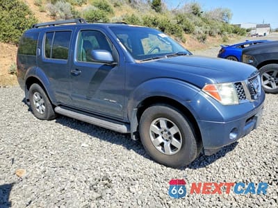 Czwarte zdjęcie samochodu z boku: 2005 NISSAN PATHFINDER XE VIN:5N1AR18UX5C717353 - miniatura