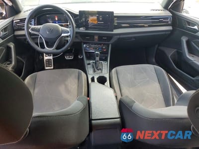 Zdjęcie 8 z 12 samochodu: 2025 VOLKSWAGEN JETTA SPORT VIN:3VWBX7BU1SM050786 - miniatura