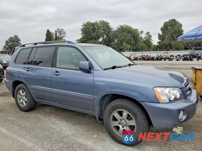 Czwarte zdjęcie samochodu z boku: 2003 TOYOTA HIGHLANDER LIMITED VIN:JTEGF21A930118080 - miniatura