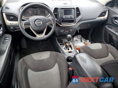 Zdjęcie 8 z 13 samochodu: 2016 JEEP CHEROKEE SPORT VIN:1C4PJLABXGW207306 - miniatura