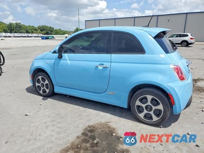 Drugie zdjęcie samochodu z przodu: 2017 FIAT 500 ELECTRIC VIN:3C3CFFGE4HT659945 - miniatura