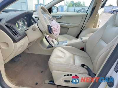 Zdjęcie 7 z 13 samochodu: 2012 VOLVO XC60 T6 VIN:YV4902DZ4C2310556 - miniatura