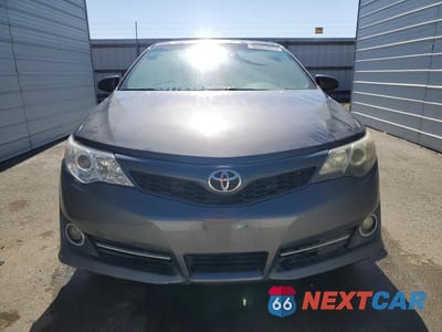 Piąte zdjęcie samochodu w środku: 2014 TOYOTA CAMRY SE VIN:4T1BF1FK4EU318804 - miniatura