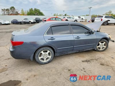 Trzecie zdjęcie samochodu z tyłu: 2005 HONDA ACCORD HYBRID VIN:JHMCN36425C002833 - miniatura