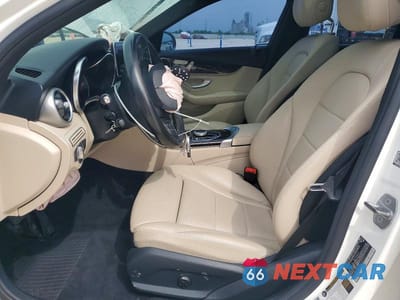 Zdjęcie 7 z 13 samochodu: 2018 MERCEDES-BENZ C 300 4MATIC VIN:55SWF4KB0JU248197 - miniatura