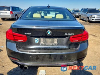 Zdjęcie 6 z 12 samochodu: 2018 BMW 330 XI VIN:WBA8D9C54JA607806 - miniatura