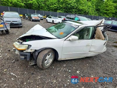 2001 HONDA ACCORD EX 1HGCG16581A052796 - główne zdjęcie licytacji z USA - miniatura