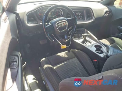 Zdjęcie 8 z 12 samochodu: 2021 DODGE CHALLENGER SXT VIN:2C3CDZAG4MH576763 - miniatura