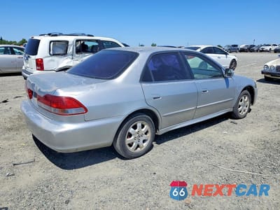 Trzecie zdjęcie samochodu z tyłu: 2001 HONDA ACCORD EX VIN:JHMCG66011C025250 - miniatura