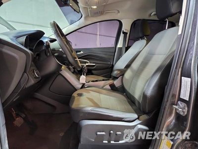 Zdjęcie 7 z 13 samochodu: 2016 FORD ESCAPE SE VIN:1FMCU9G91GUB22472 - miniatura