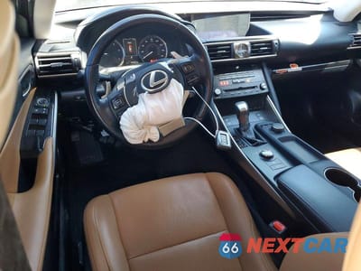 Zdjęcie 8 z 12 samochodu: 2018 LEXUS IS 300 VIN:JTHC81D25J5030007 - miniatura