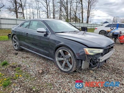 Czwarte zdjęcie samochodu z boku: 2013 AUDI RS5 VIN:WUAC6AFR4DA901964 - miniatura