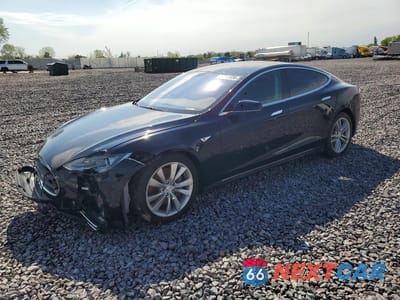 2014 TESLA MODEL S 5YJSA1S16EFP43496 - główne zdjęcie licytacji z USA - miniatura