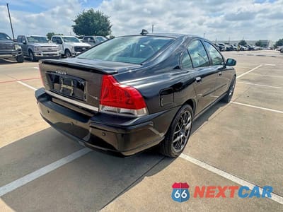 Czwarte zdjęcie samochodu z boku: 2008 VOLVO S60 T5 VIN:YV1RS547X82687522 - miniatura